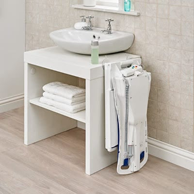 Akkulift - DE - Bellavita (Bath Lift) with Cover - 140KG - Remote Control